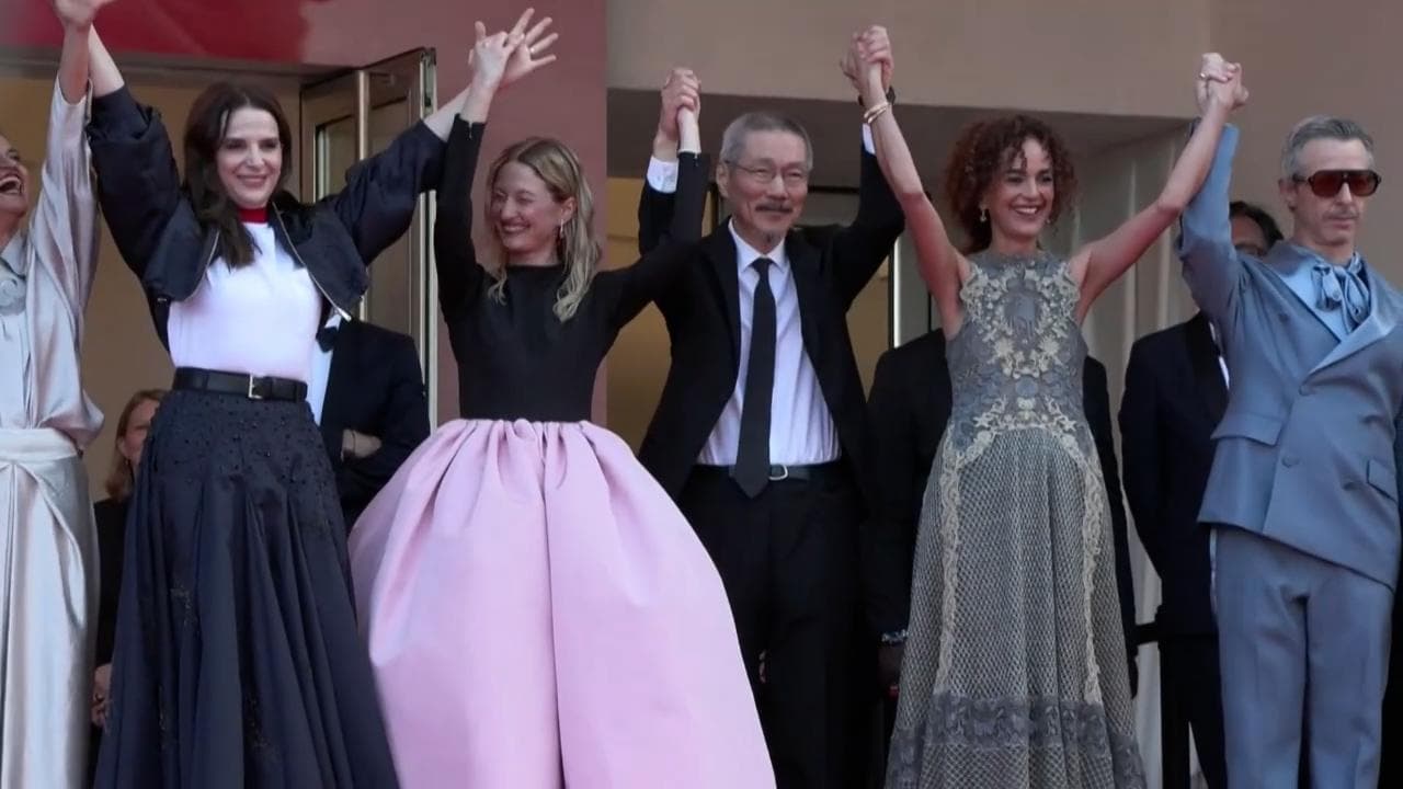 Festival di Cannes: l'arrivo della giuria presieduta da Juliette Binoche