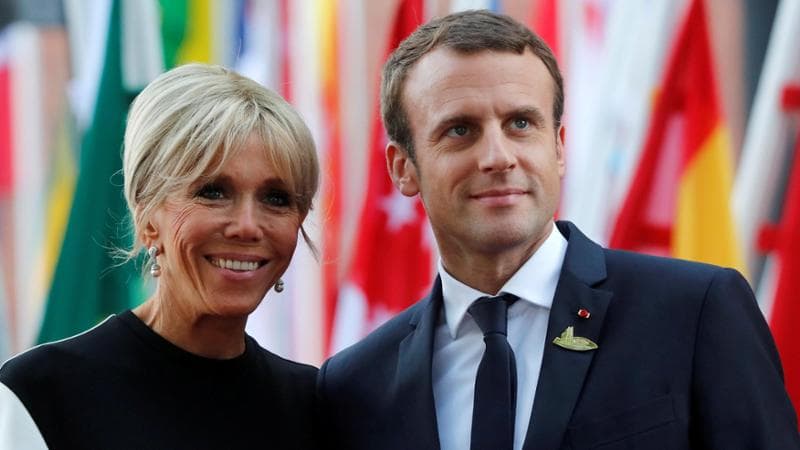 Fake news, sessismo e teorie cospirazioniste: la vita di coppia dei coniugi Macron sotto tiro