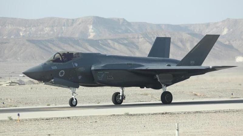 Gaza, Bonelli: “Esercitazioni di F35 israeliani su cieli italiani”. Crosetto: “Affermazioni gravi”