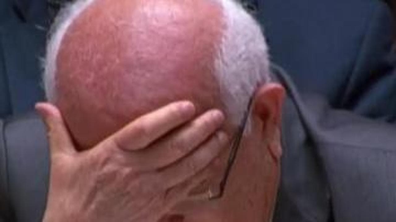 Gaza, l'ambasciatore palestinese all'Onu scoppia in lacrime: "È insopportabile"