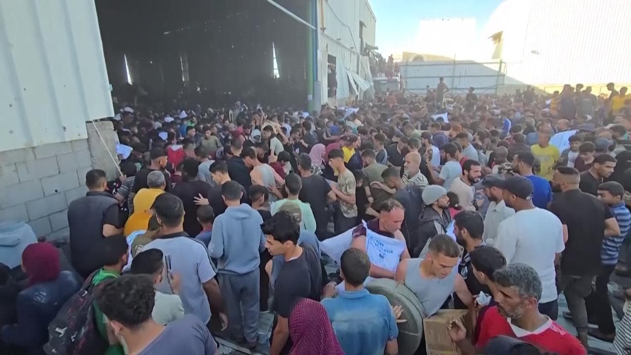 Gaza: l'assalto agli aiuti umanitari Onu sotto gli spari