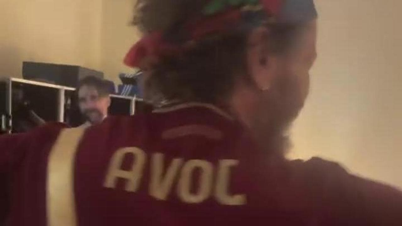 Jovanotti con la maglia giallorossa: "Dodici soldout! Come dice Antonello, Grazie Roma!"