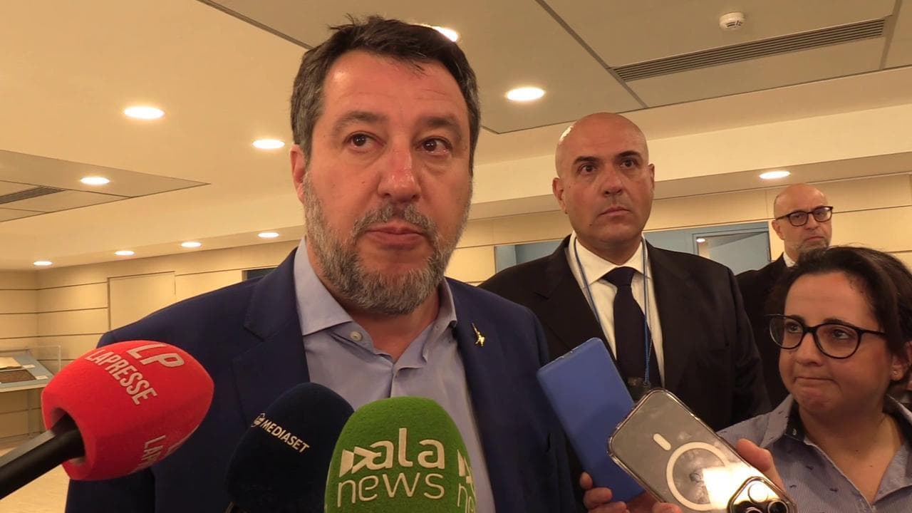 Consiglio d'Europa, Salvini: "Polizia italiana razzista? Ente inutile che produce cazzate"