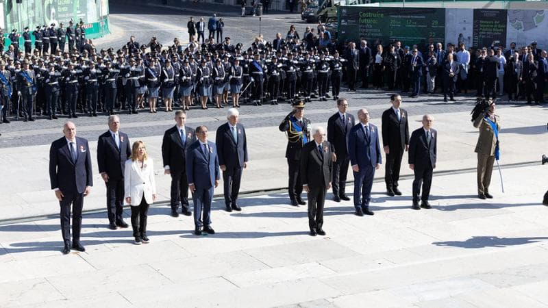 2 giugno, Mattarella: “Grati a forze armate per azioni di pace”. Meloni: “Su Gaza in linea con lui”