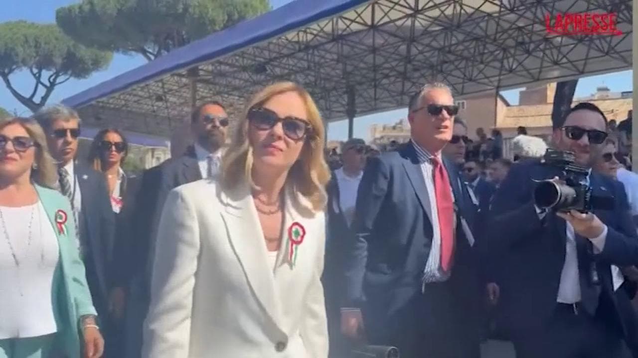 Meloni sul referendum: "Vado a votare e non ritiro la scheda"