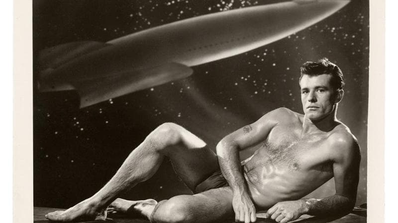 Uno scatto (1950) del fotografo Bob Mizer dal libro "Physique" di Vince Aletti