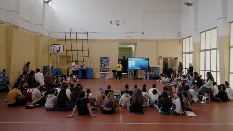 Lo skateboarding approda nelle scuole di Ostia con l'azzurro Ale Mazzara