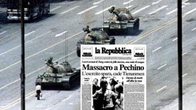 In piazza Tienanmen i carri armati spengono la primavera di Pechino