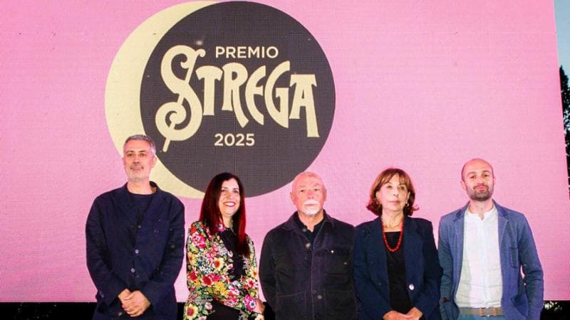 Da sinistra: Andrea Bajani, Nadia Terranova, Paolo Nori, Elisabetta Rasy e Michele Ruol