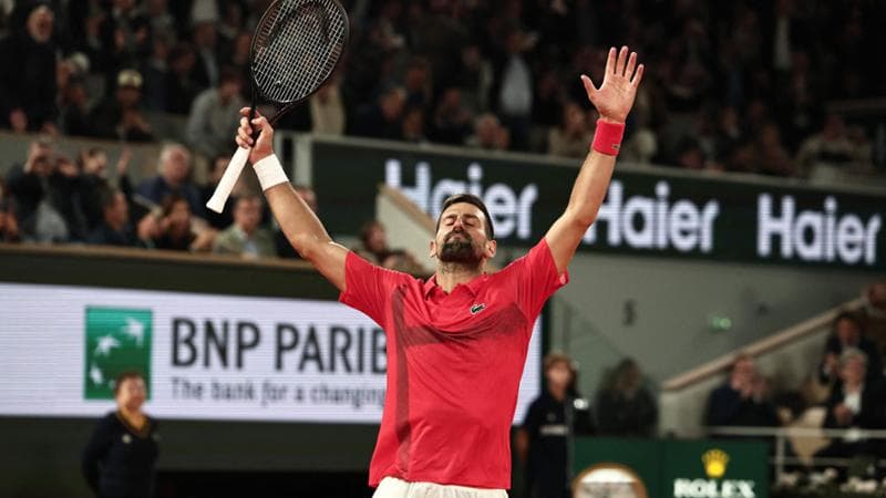 Djokovic batte Zverev 4-6, 6-3, 6-2, 6-4 e sfiderà Sinner in semifinale al Roland Garros