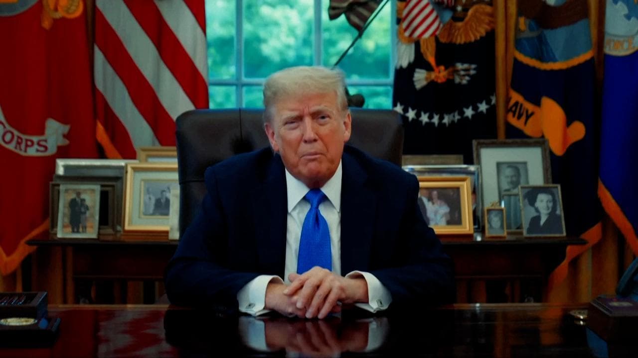 Trump, divieto di ingresso a cittadini di 12 paesi: "Non li vogliamo, tra loro sono i terroristi"