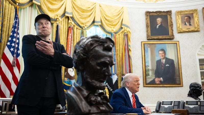 Tesla crolla in Borsa: in quattro ore di duello tra Trump e Musk bruciati 152 miliardi