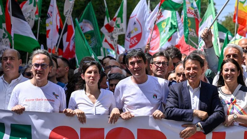 “L’Italia riconosca la Palestina”. Centrosinistra unito per Gaza davanti a una piazza stracolma