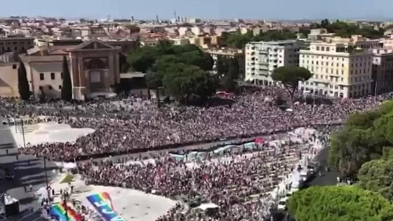 Il governo tace: non romperemo con Israele