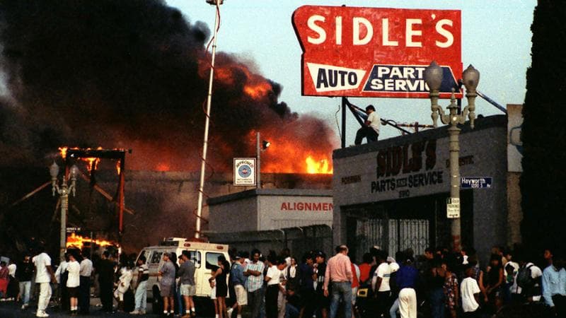 Quando Los Angeles bruciò per sei giorni: le rivolte del 1992 contro la violenza razziale