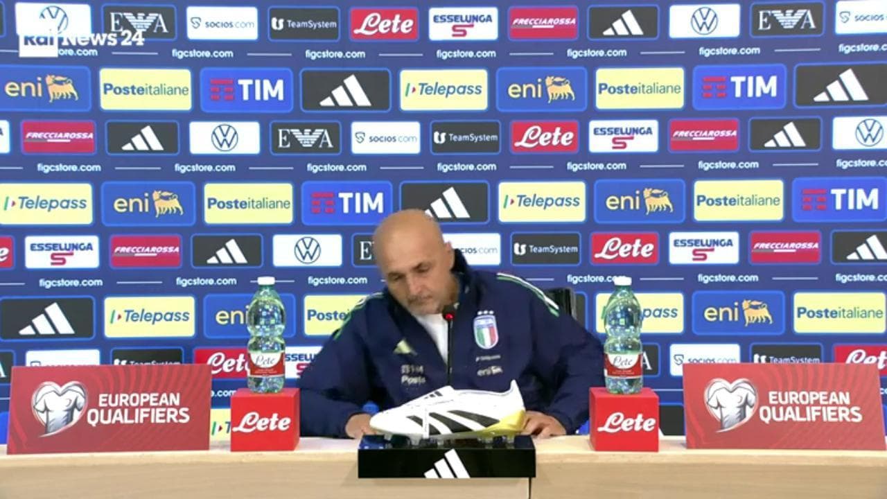 Italia, "Si sente tradito?" Spalletti si commuove e abbandona la conferenza stampa