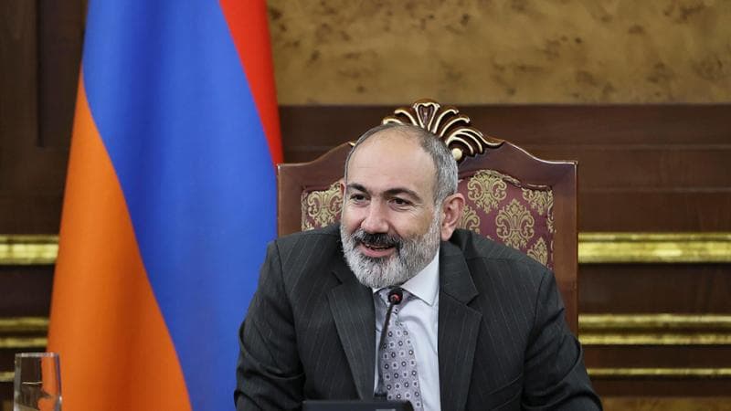 Armenia, scontro tra governo e chiesa: il premier accusa il patriarca di avere una figlia
