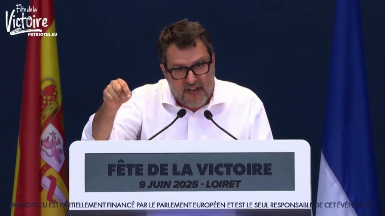 Salvini: "La minaccia non arriva da est, ma da sud e dai migranti"