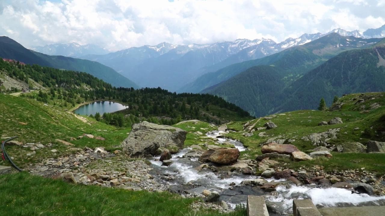 Trentino, un premio per i turisti più gentili: se fai del bene vinci un viaggio in Val di Sole