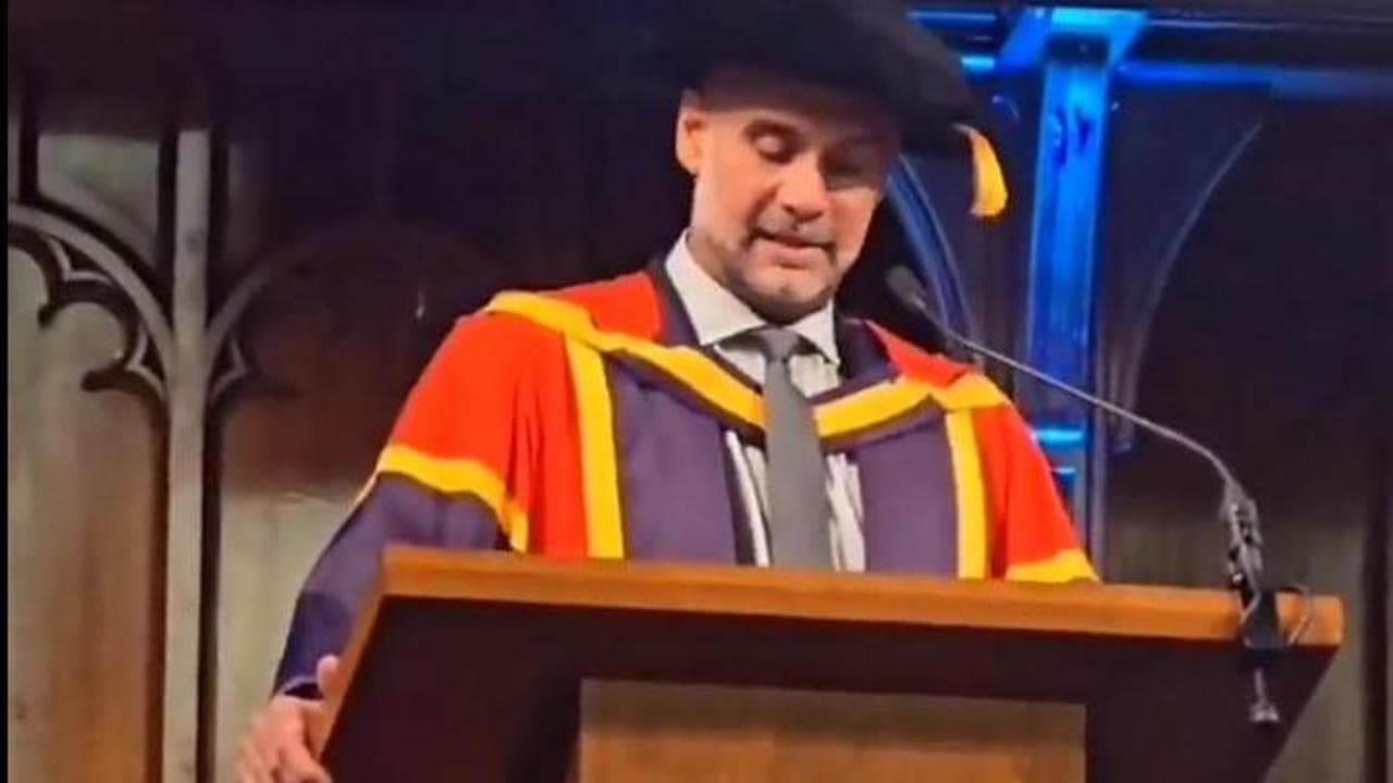 Guardiola parla dei bambini di Gaza all'Università di Manchester: "I prossimi saranno i nostri"