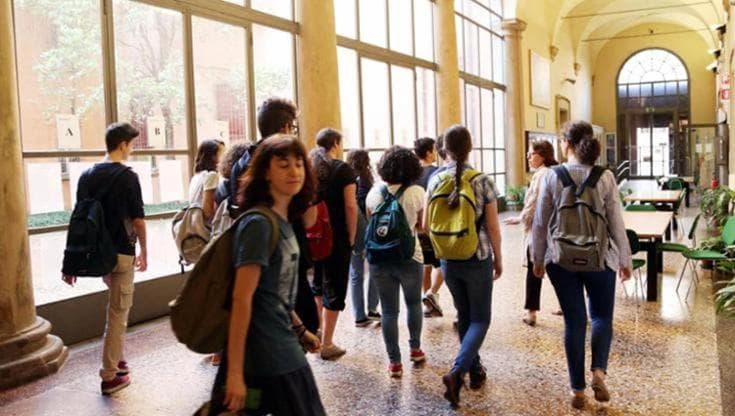 Maturità, l’esperta: “Stop alla dieta dimagrante durante gli esami. E la sera mangiate pasta”