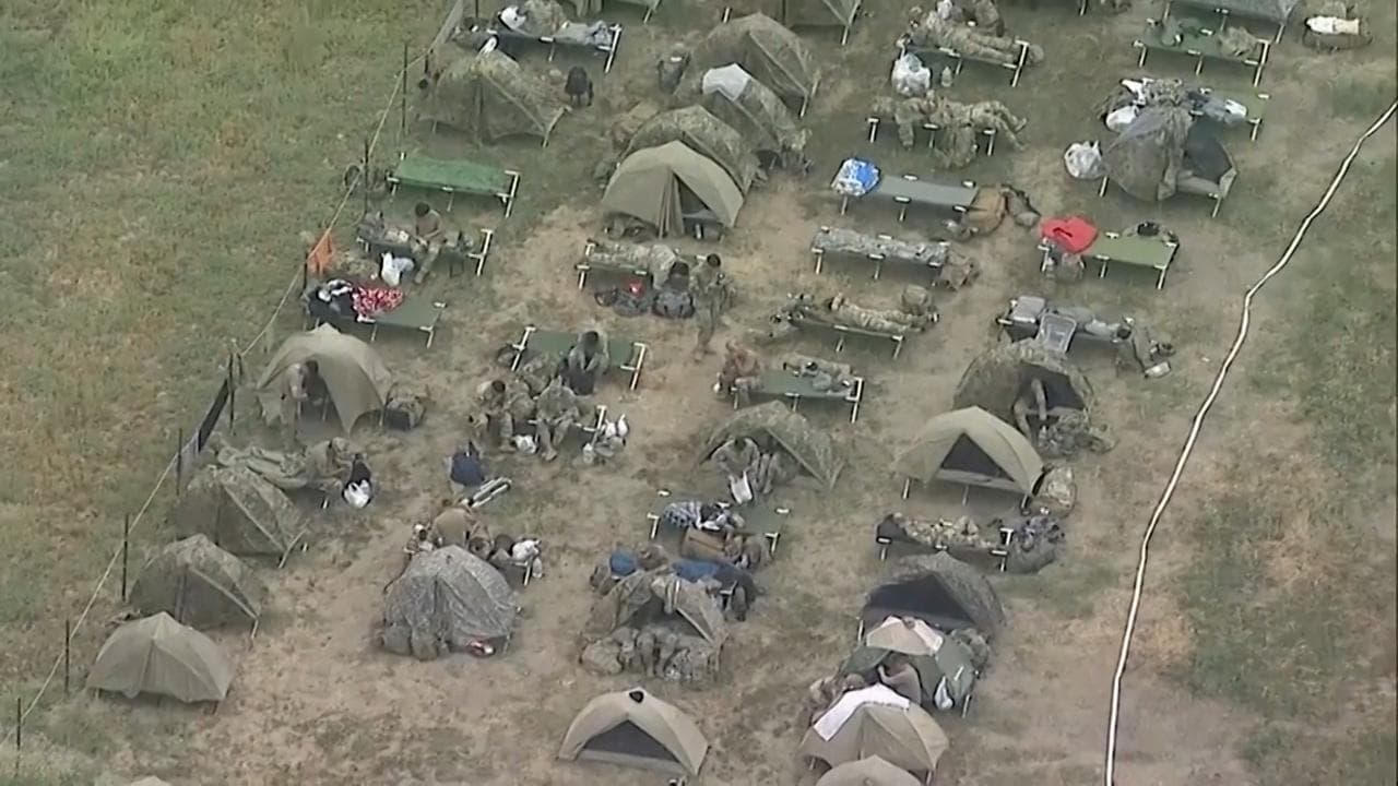 Usa, militari accampati alle porte di Los Angeles: le riprese dal drone