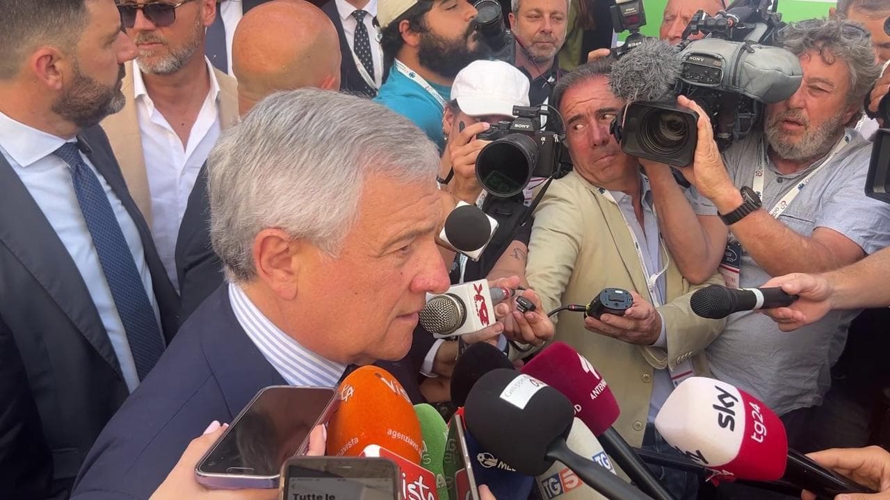 Espulsioni Usa a Guantanamo, Tajani: "Nessun rischio. Accoglieremo i nostri concittadini irregolari"