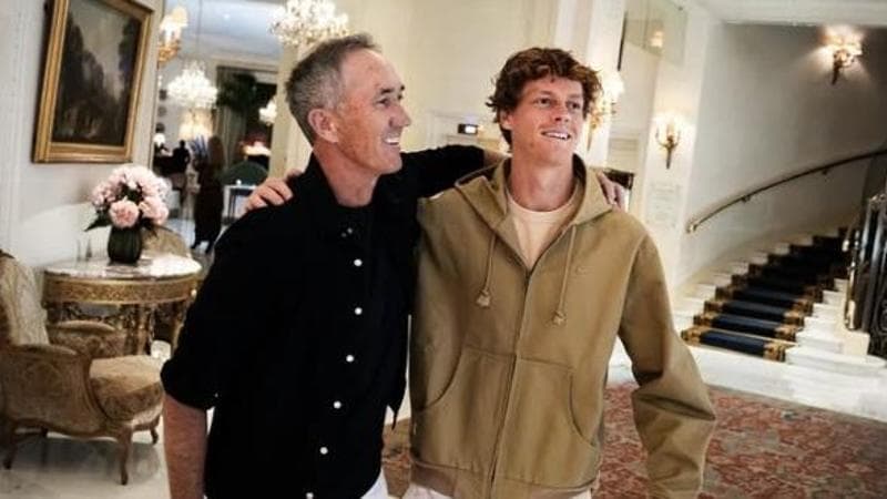 La storia su Instagram di Jannik Sinner, mentre abbraccia Darren Cahill