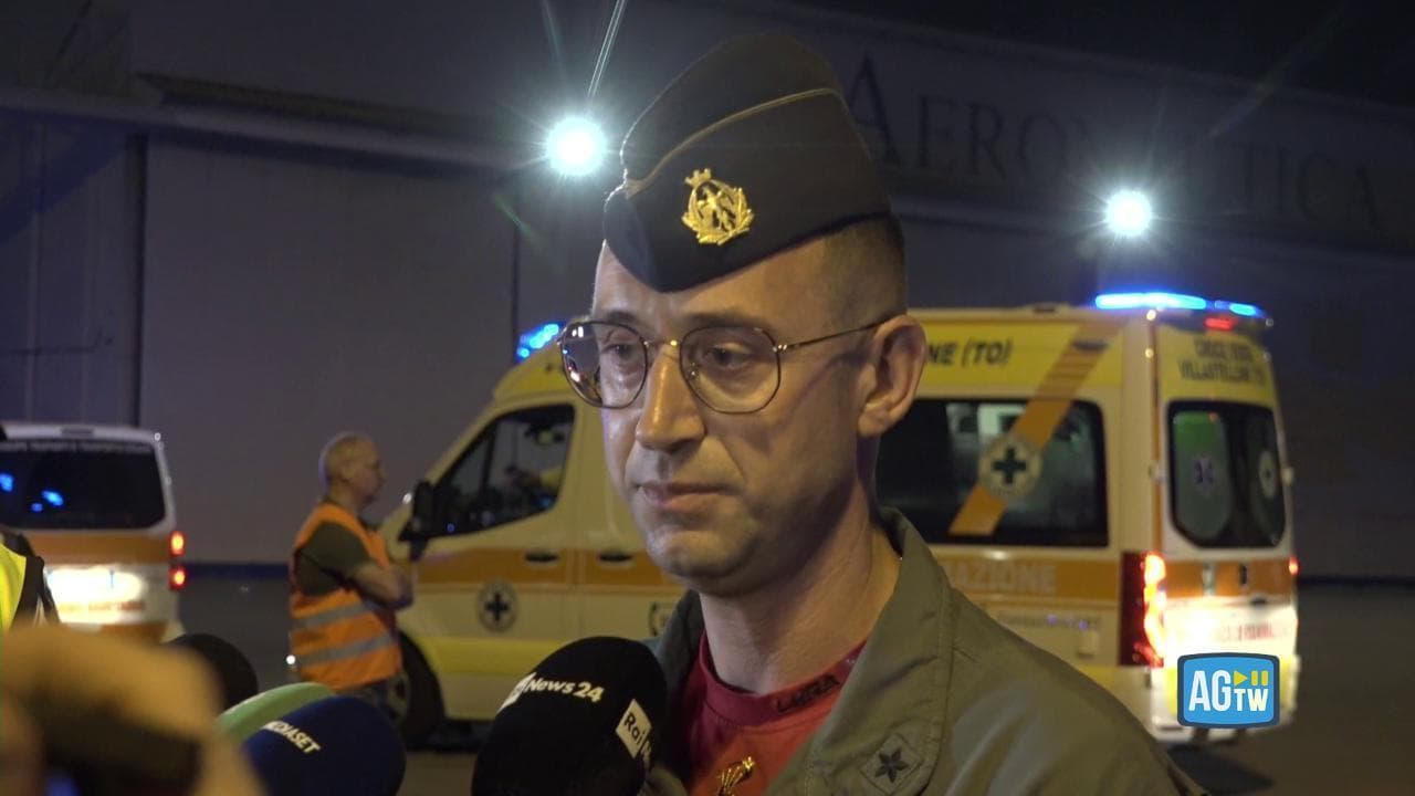 Il pilota del C130 da Gaza: "Il pensiero va agli altri piccoli come Adam ancora lì"