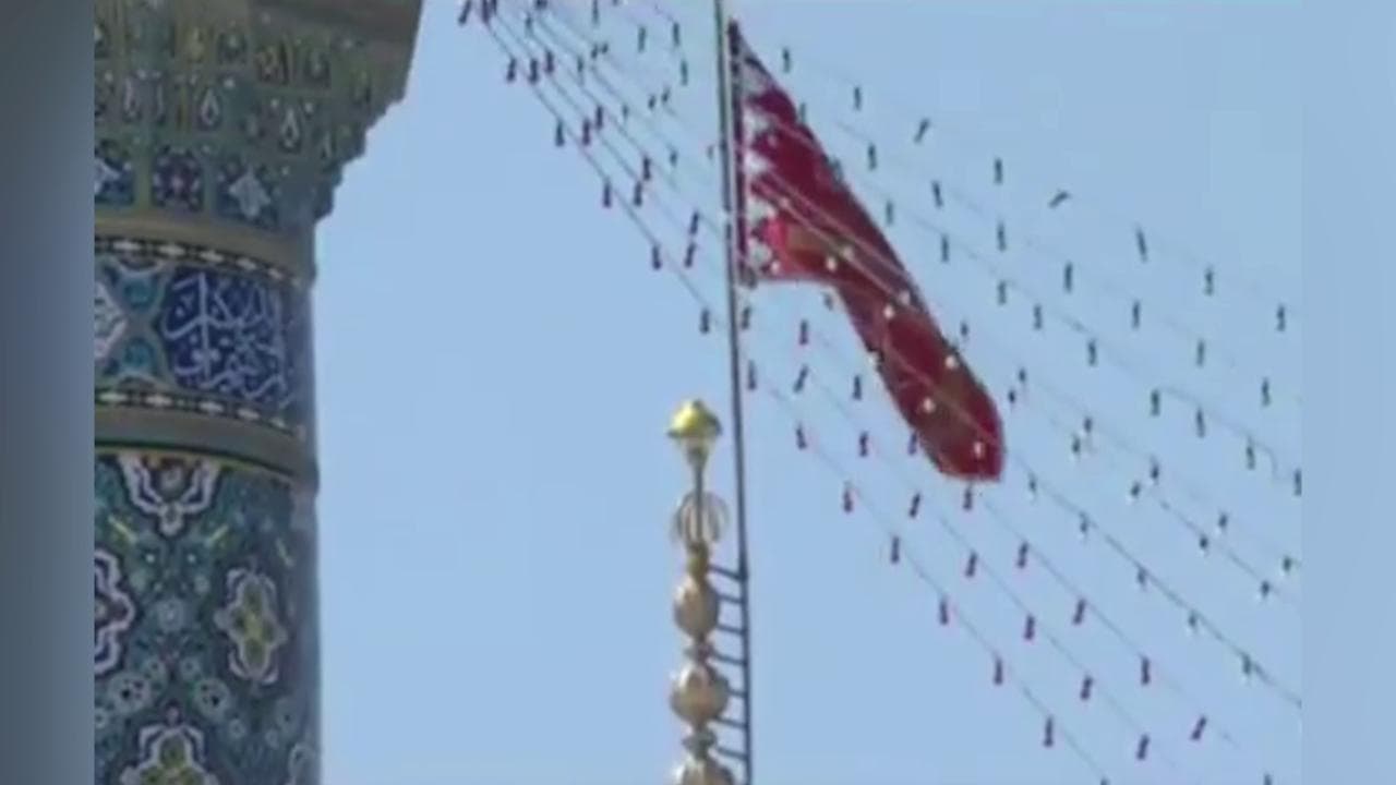 L'Iran issa la bandiera rossa della vendetta