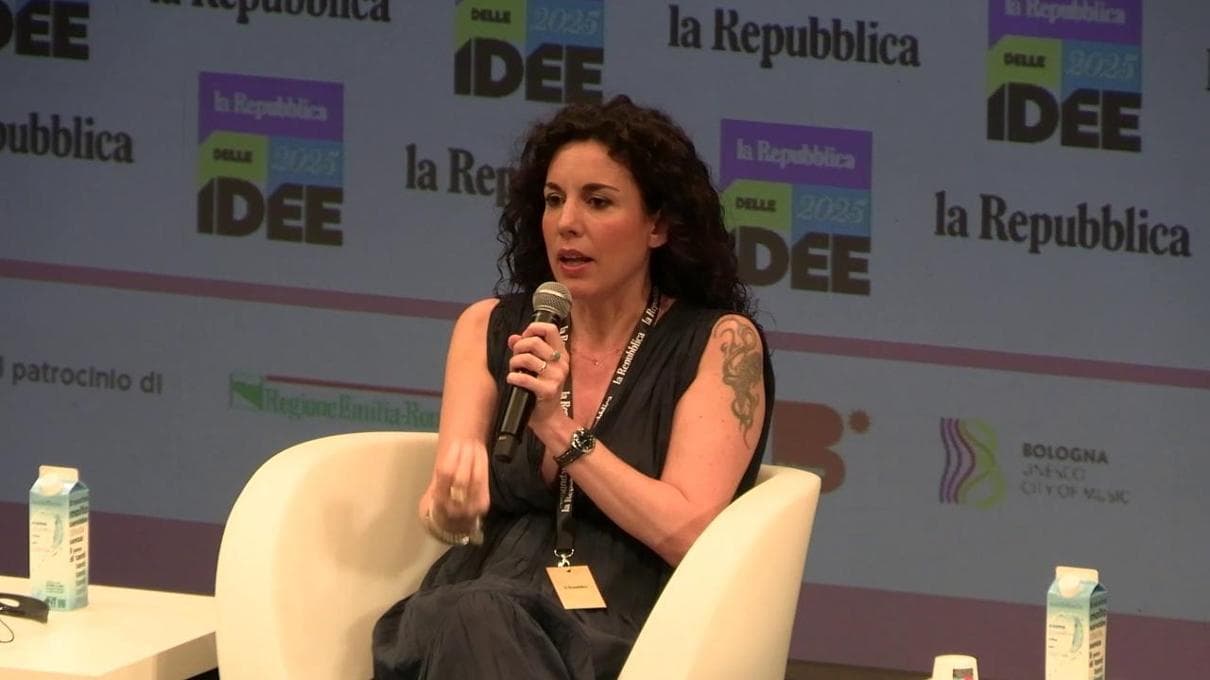 RepIdee25, Silvia Avallone: "Scrivo per ribaltare una società patriarcale, maschilista e violenta"