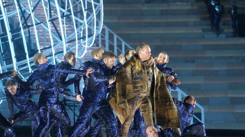 “Nabucco” hi-tech all’Arena di Verona, tra funghi atomici e oltre tremila costumi
