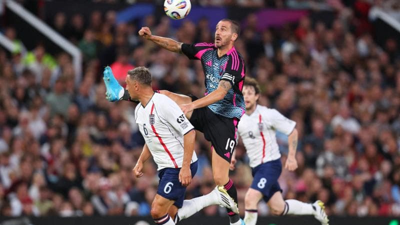 Bonucci in azione con Jagielka