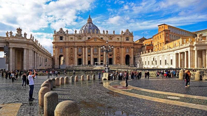 La disperata pipì a Roma. Fatevi sotto, attori di destra