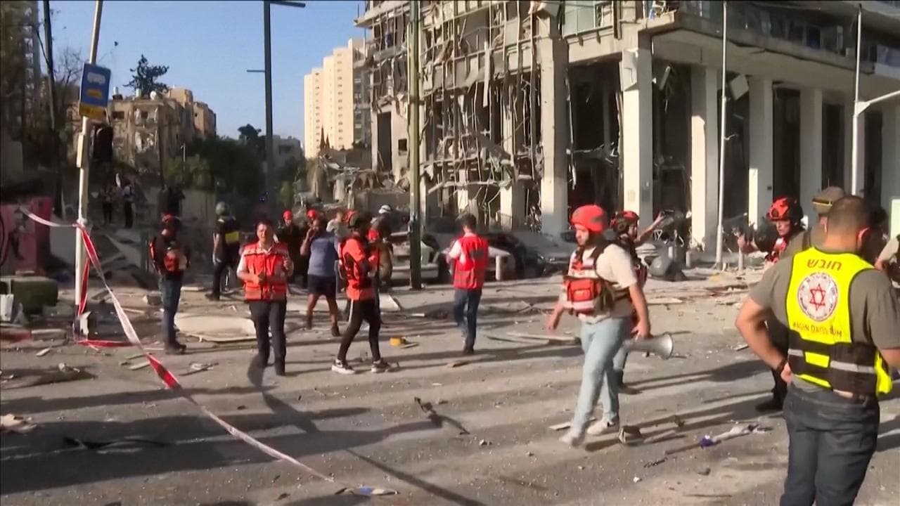 Iran, missili su Israele: la distruzione a Tel Aviv, Ramat Gan e Holon