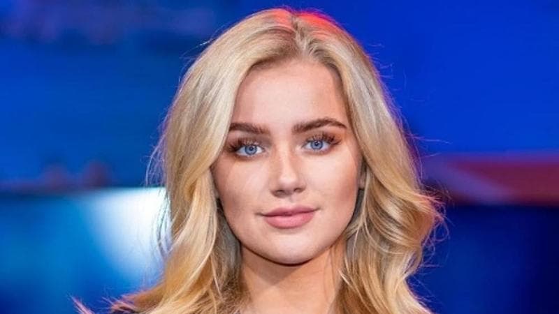 Eva Vlaardingerbroek, chi è l’influencer di destra intercettata con Paragon