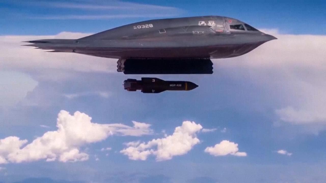 Così il bombardiere B2 sgancia le "bunker buster" usate nell'attacco all'Iran