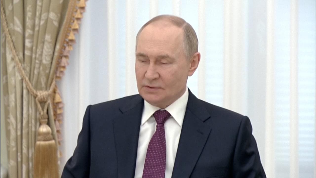 Mosca, Putin incontra il ministro degli Esteri iraniano Araqchi: "Nessuna giustificazione per l'attacco Usa"