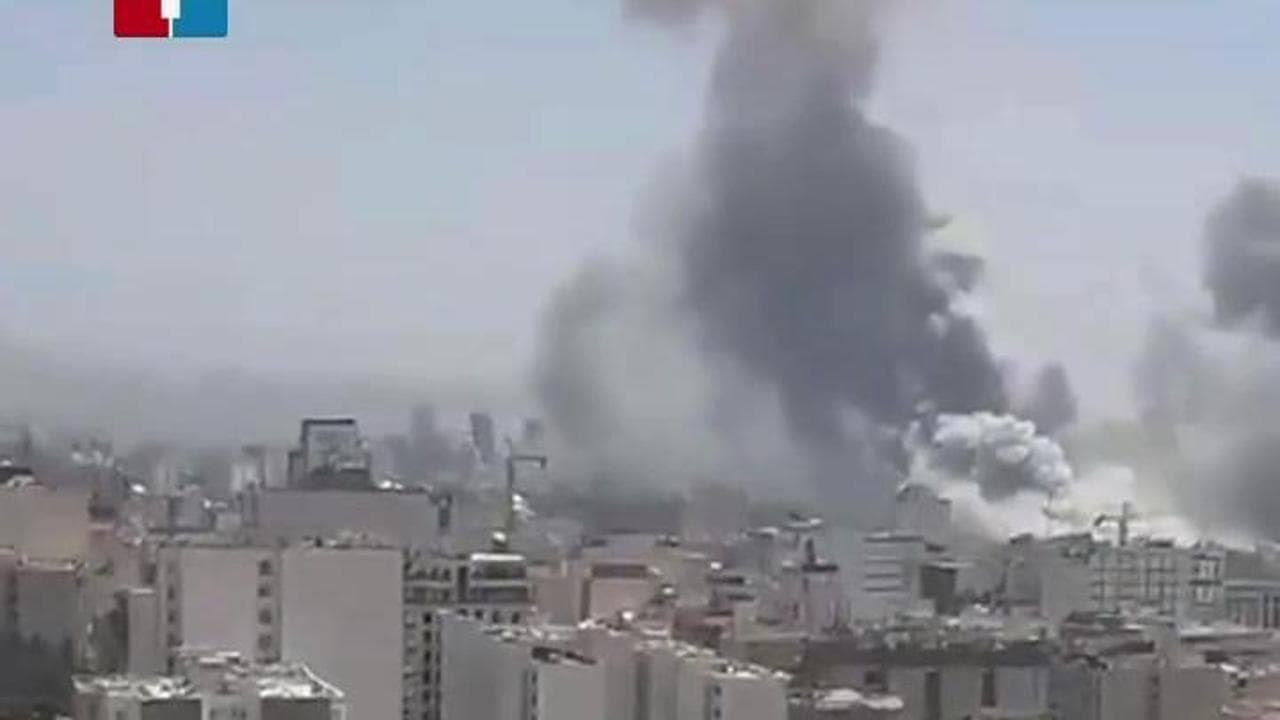 Esplosioni a Teheran: Israele prende di mira i simboli del potere iraniano