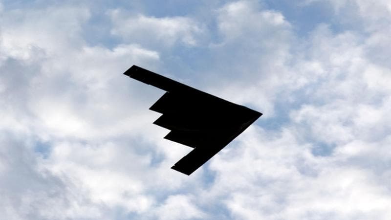 Micro-toilet, una “culla” e disciplina: le 33 ore di volo dei piloti del B-2 che ha attaccato l’Iran