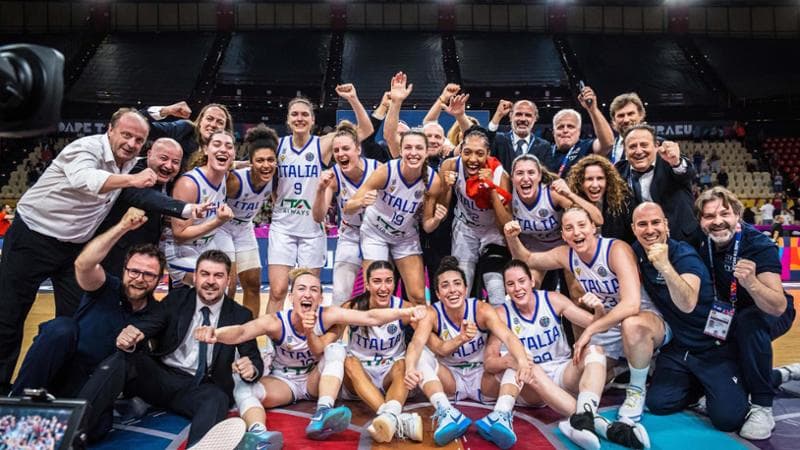 L'Italia festeggia la qualificazione alle semifinali