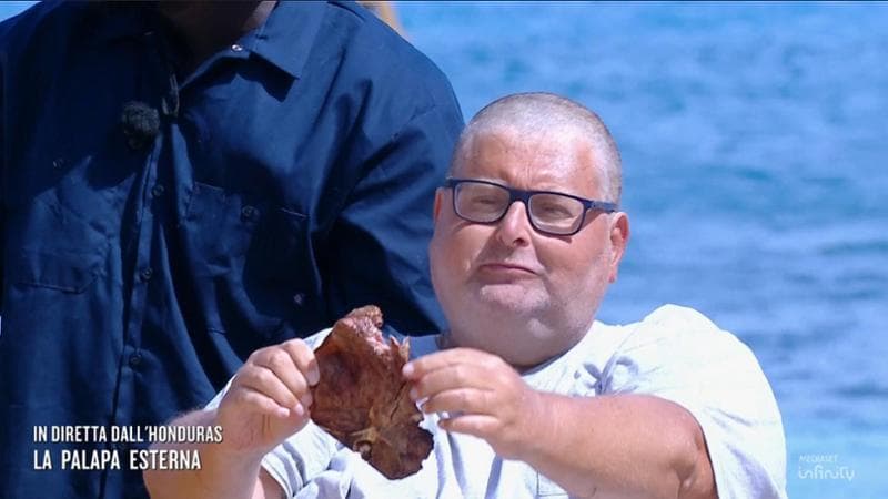 Isola dei famosi, la semifinale. Chi è rimasto in gara, che cosa succede stasera