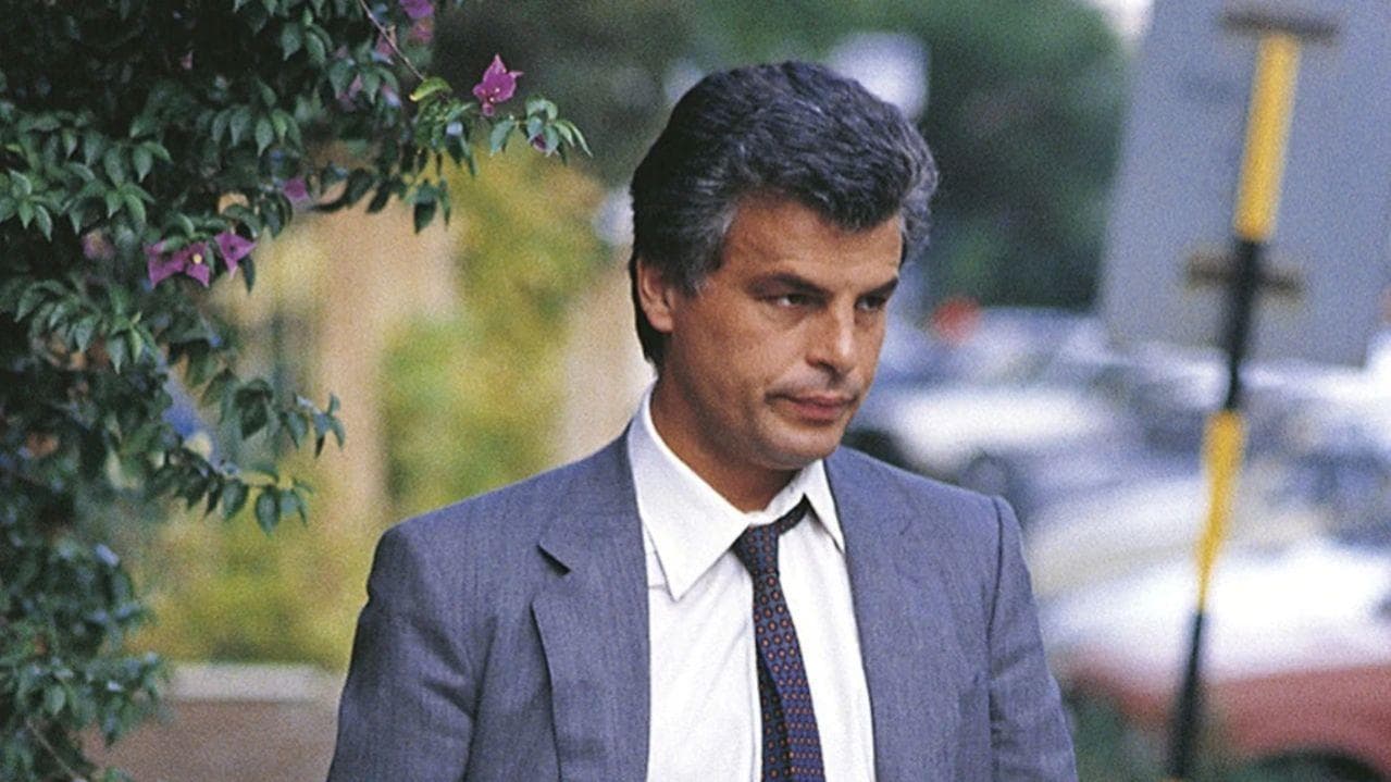 Placido nel ruolo del commissario Cattani in "La piovra"