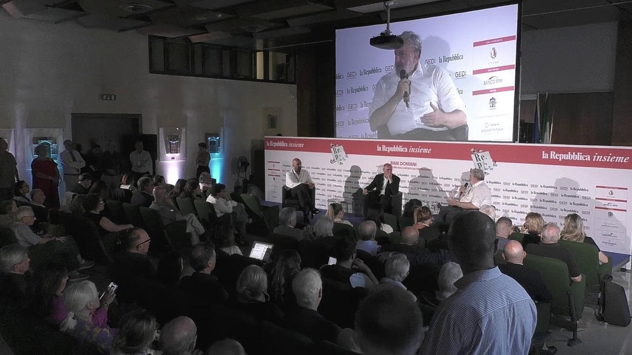 Bari, vent'anni dopo: a confronto "i tre sindaci" Michele Emiliano, Antonio Decaro e Vito Leccese