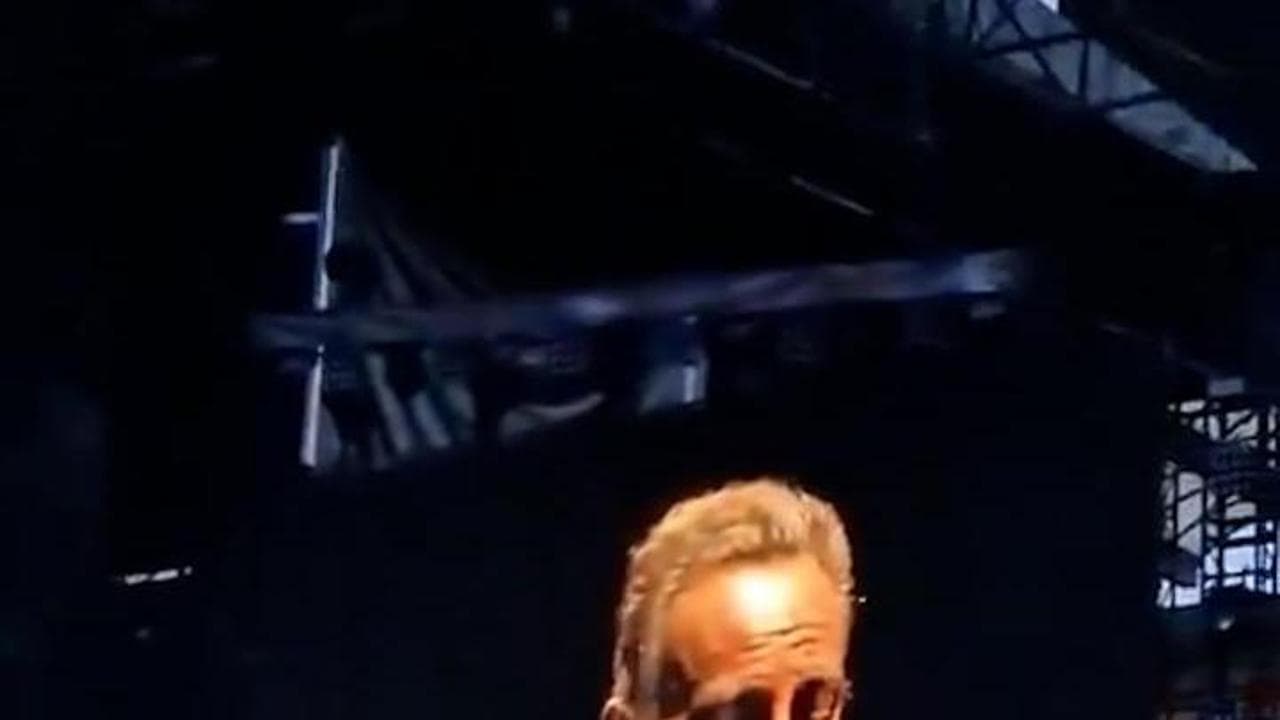 Bruce Springsteen a San Siro condanna Trump (con sottotitoli in italiano): "Presidente inadeguato"