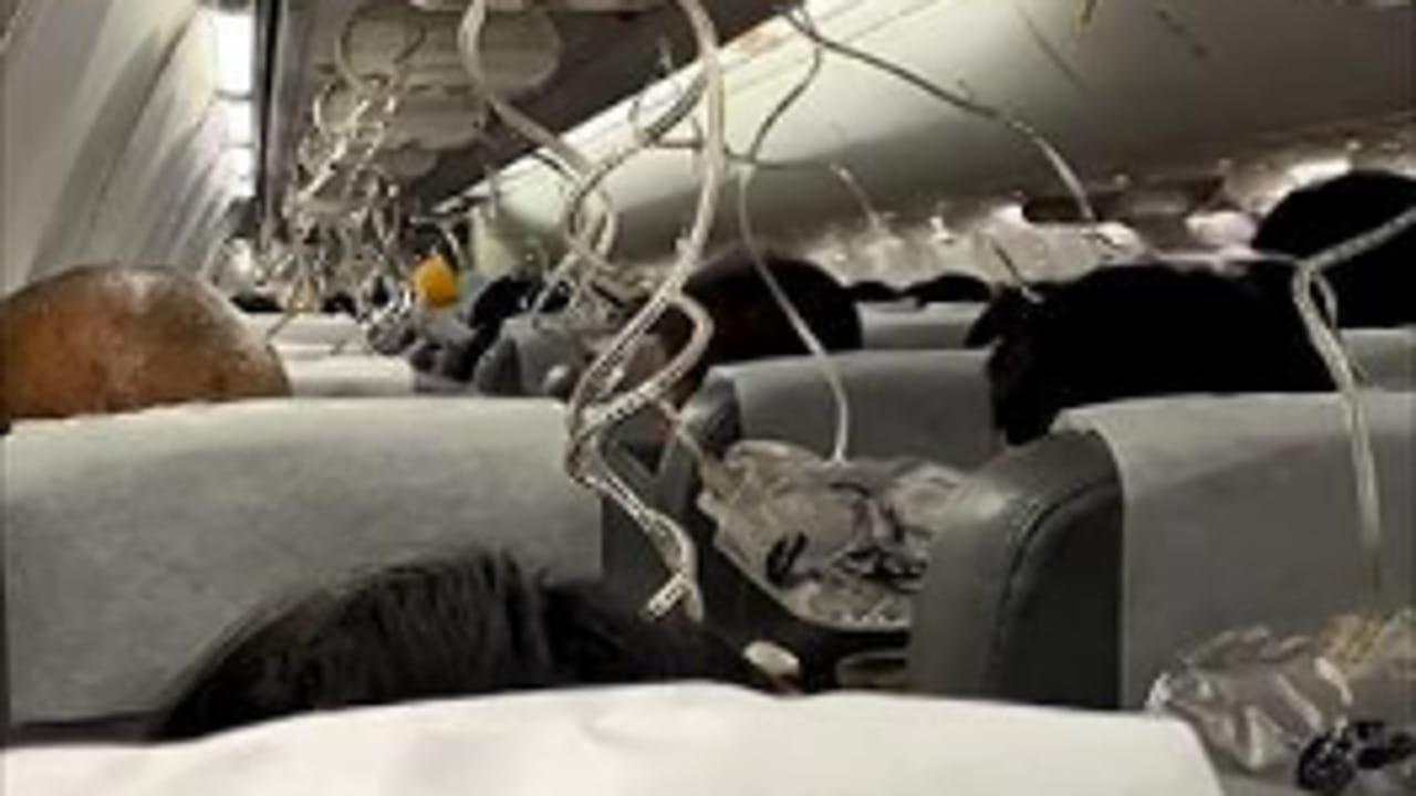 Panico in volo tra Shanghai e Tokyo: maschere d'ossigeno e atterraggio d'emergenza a Osaka