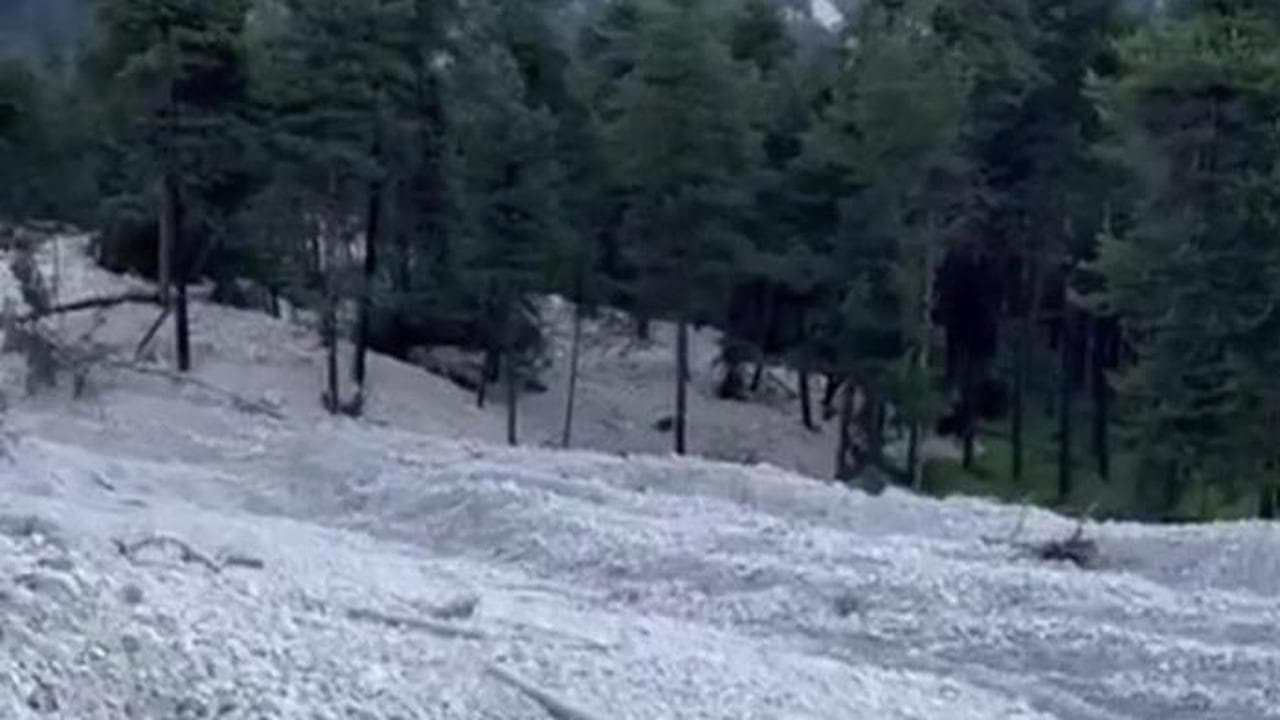 L'impressionante colata di detriti vicino a Cortina