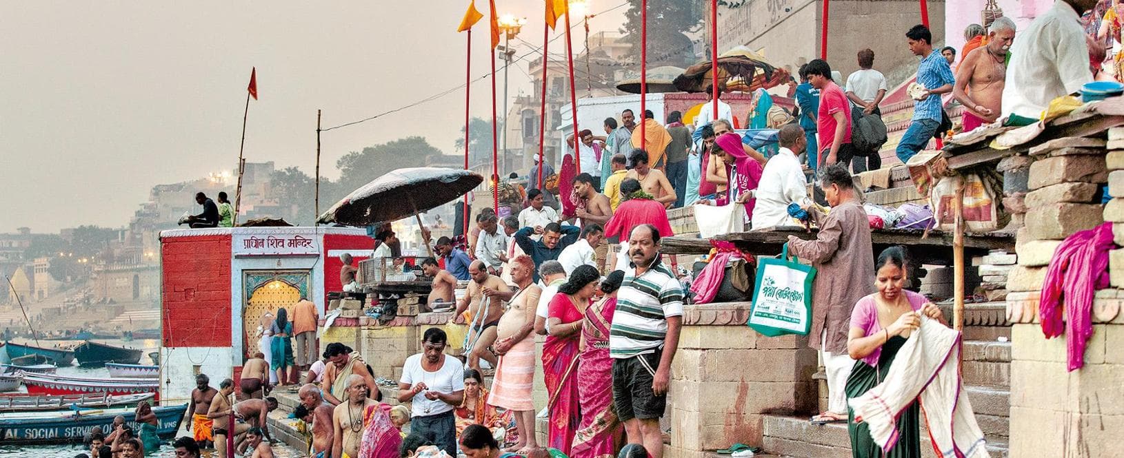 Vita e colori animano i Ghat, i gradini&nbsp;che portano lungo le sponde del Gange&nbsp;a Varanasi,&nbsp;

&nbsp;
