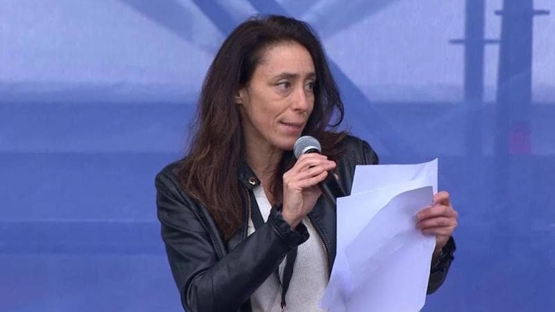 Francesca Vecchioni, figlia di Roberto, ricorda il fratello morto. “Che strano non trovarti più”