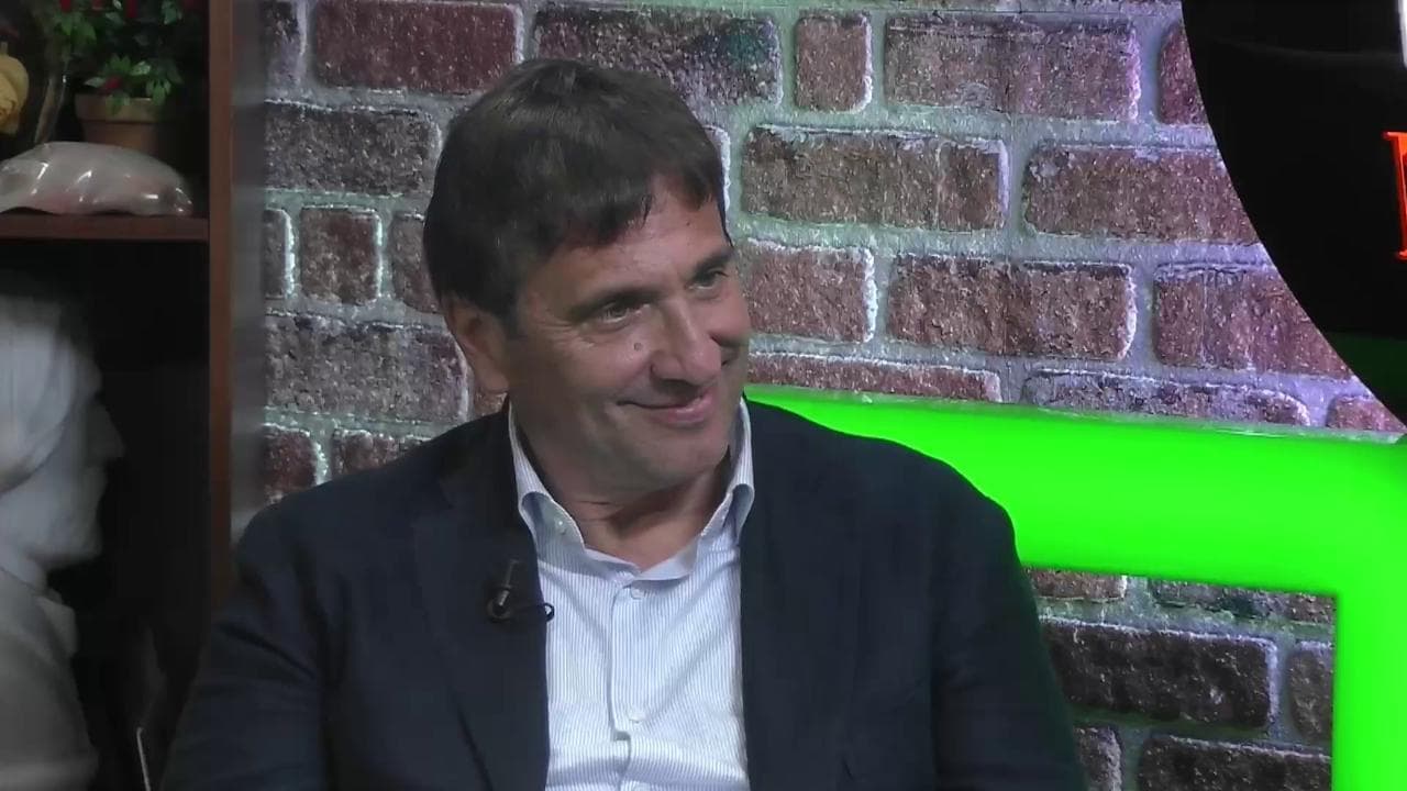 Matteo Lancini: "Riprendiamo i figli dalla morfologica al saggio e ci stupiamo se filmano tutto?"